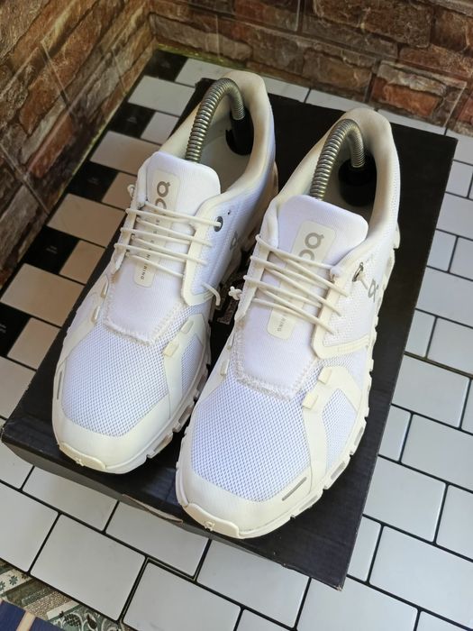 кросівки On-cloud (41р 26 см)