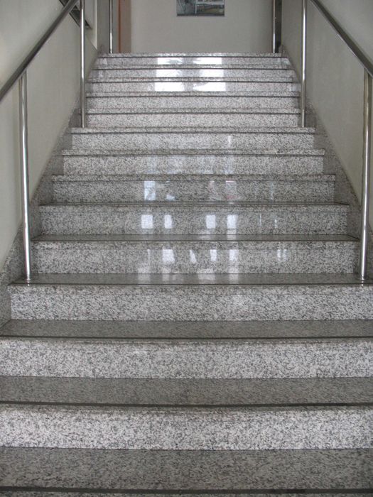 Schody granitowe - jasne