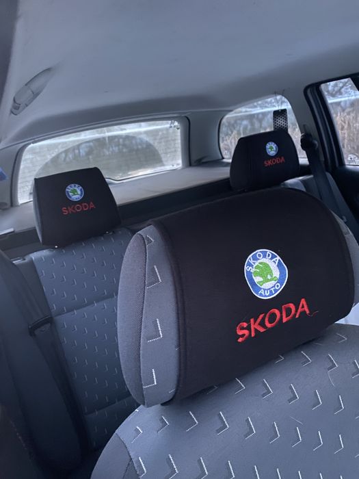 Шкода підголівники накладки