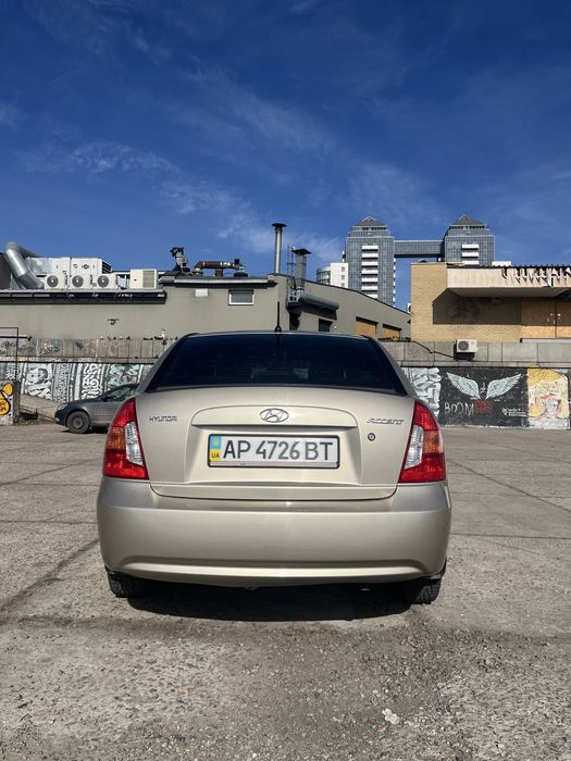 Hyundai accent 2009 рік