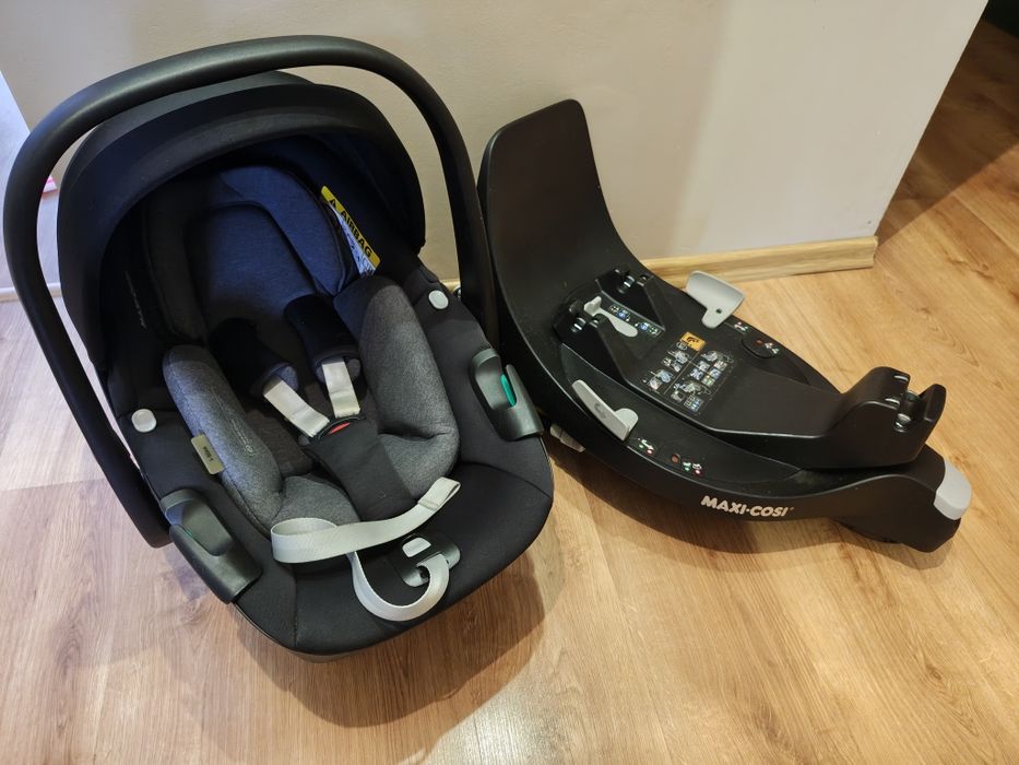 Maxi Cosi pebble 360 z baza