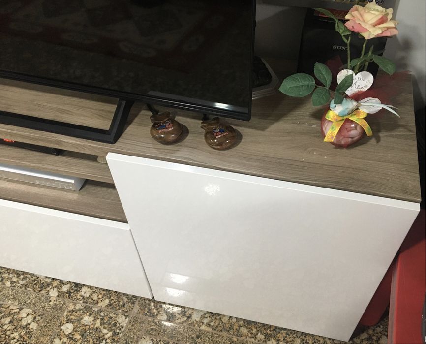 Movel de Tv Ikea besta