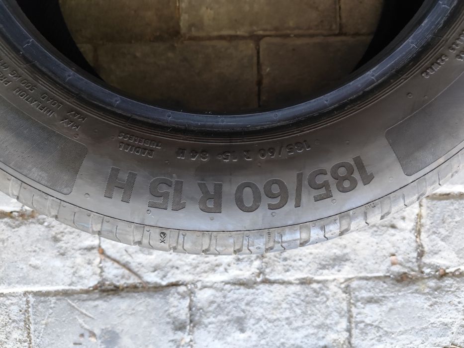 Pneus 185/60r15 Continental 75% piso
