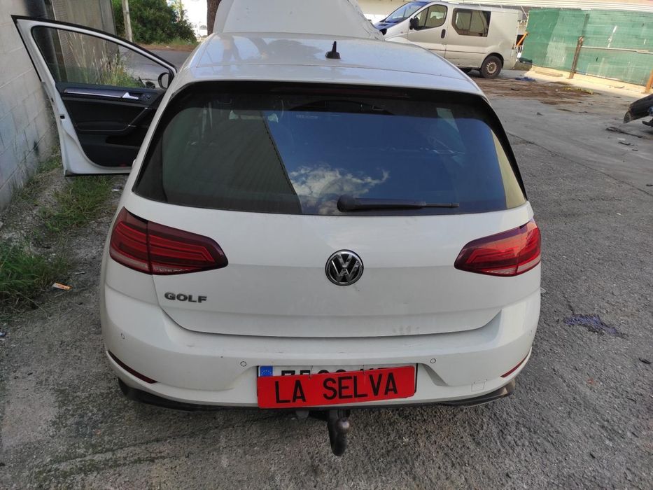 Chapeleira Da Mala Volkswagen Golf