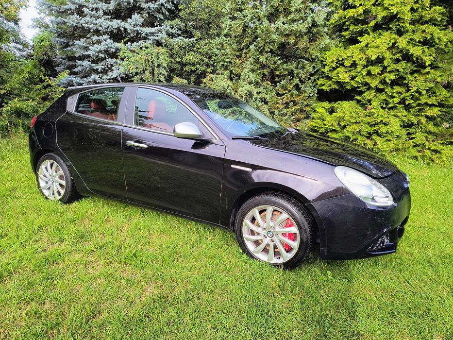 Alfa Romeo Giulietta 1,4 170koni Brembo Xenon Automat Skóry lekko uszkodzony