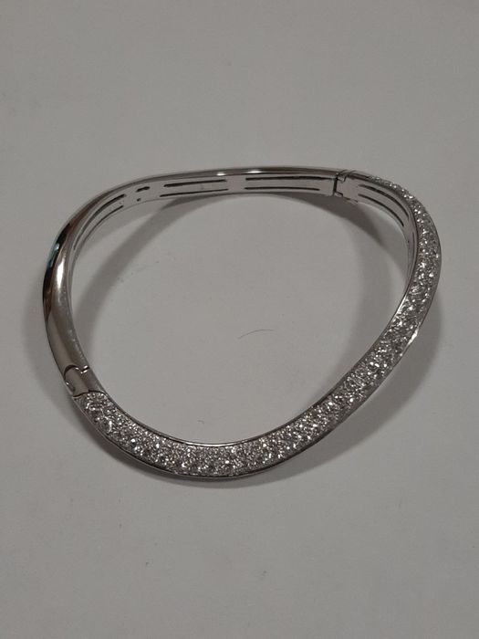 Золотой браслет с бриллиантами 3.77ct.