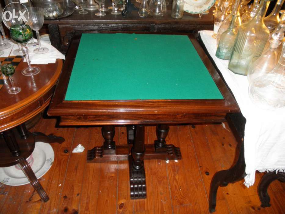 Mesa de Jogo Pau Santo