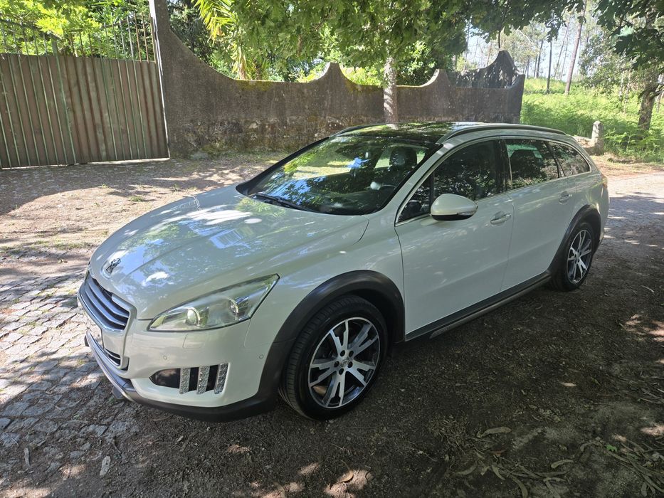 Híbrido / Automático, versão com mais extras, revisado .