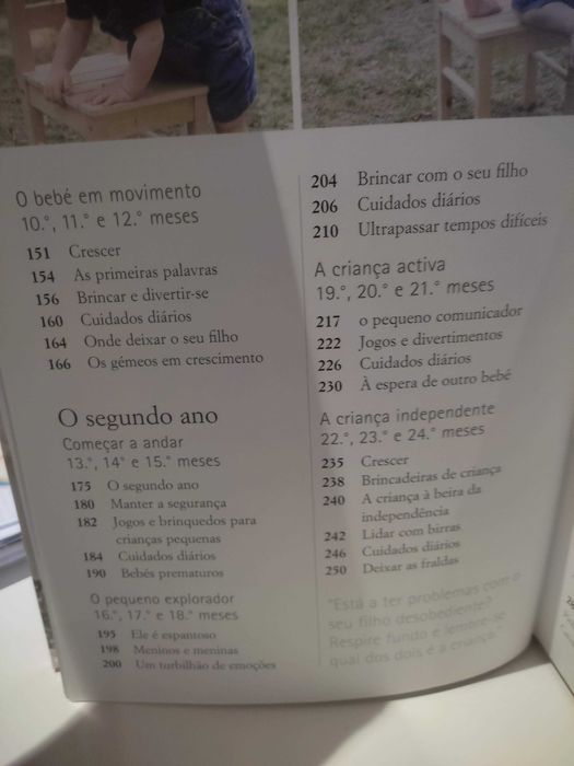 Livro "O seu bebé mês a mês"