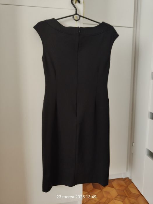 Czarna dopasowana  sukienka