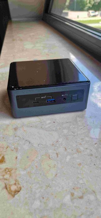 Komputer mini PC intel NUC