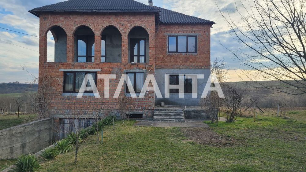 Будинок в Остриці