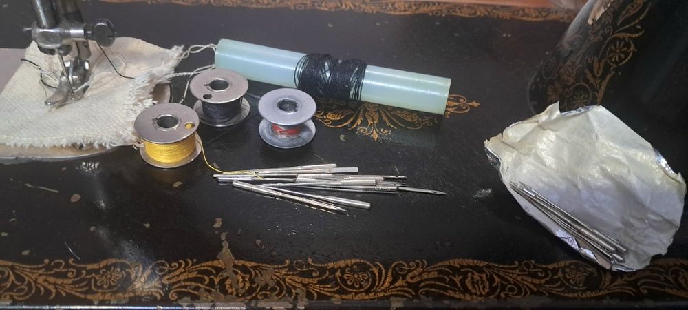 Швейна машинка з паспортом