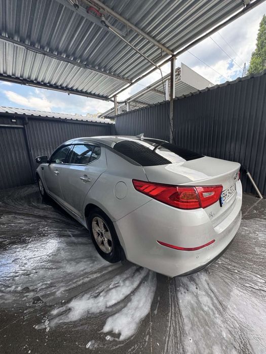 KIA K5 2014 року