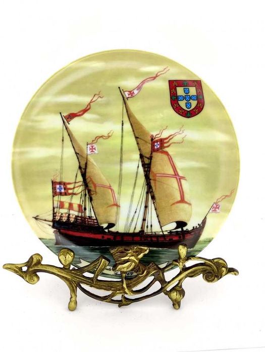 Prato em Porcelana Caravela Latina