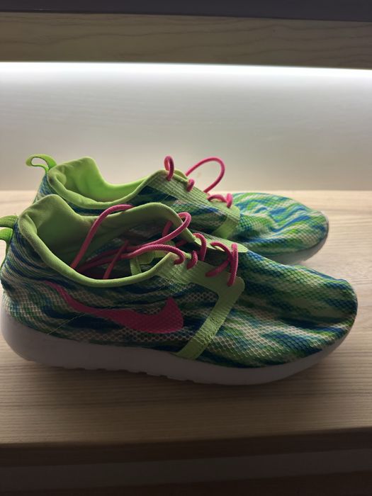 Кросівки жіночі Nike 38.5