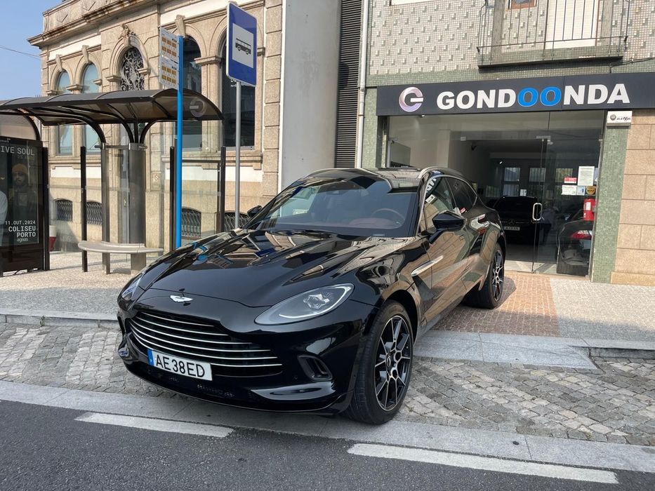 Aston Martin DBX