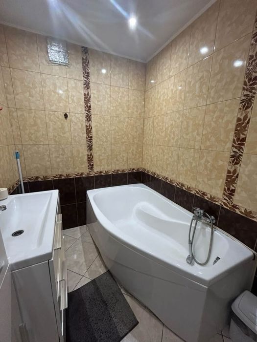 Продаж вул. О. Довженка, 3 кім. 87 м2, 98000$