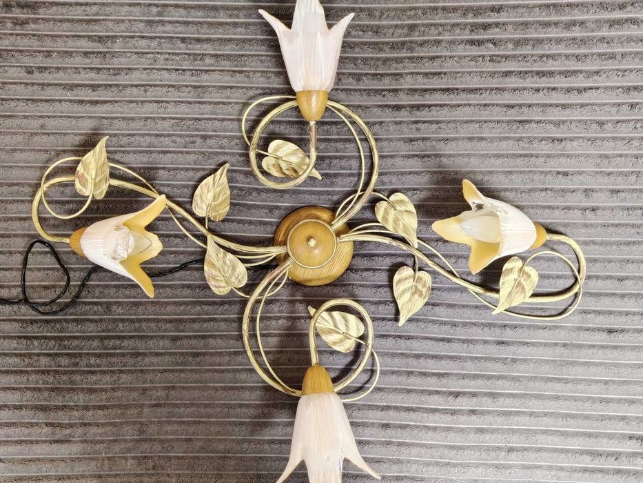 Кована люстра на 4 лампочки