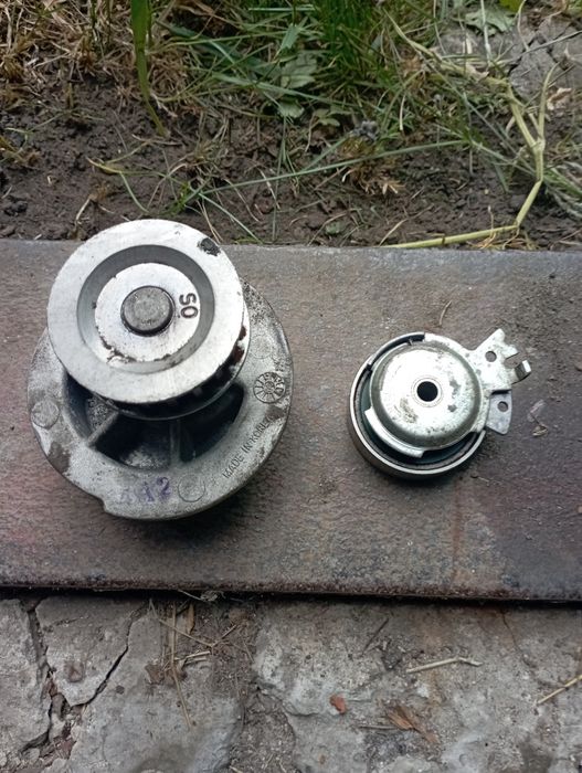 Продам помпу  и ролик