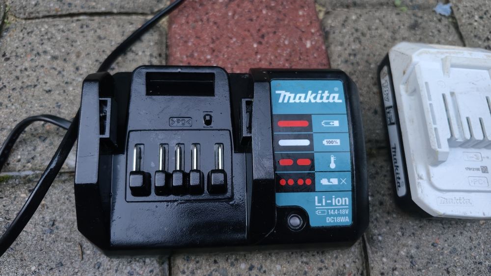 Zestaw Makita 457D wkrętarka+2x Aku +ładowarka + walizka