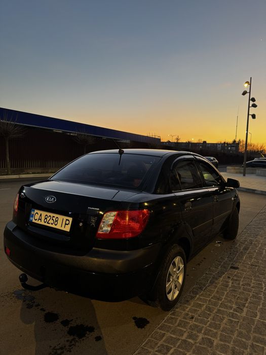 Продам машину kia rio 2009