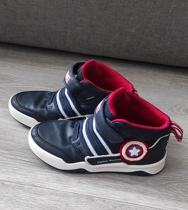 Дитячі черевики для хлопчиків Geox на липучках, з символікою "Captain America "