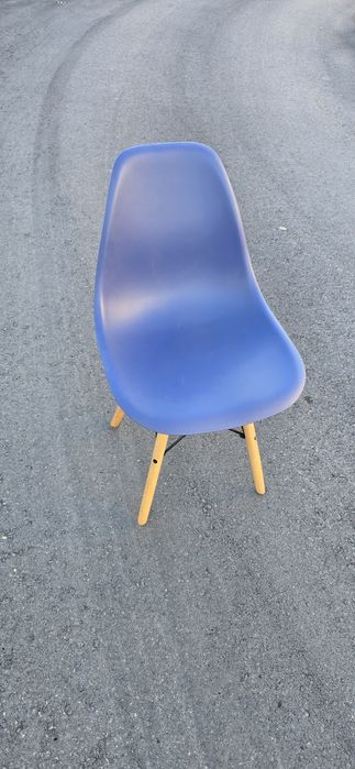 4 Cadeiras Estilo Eames – Azul/Roxo – Excelente Estado