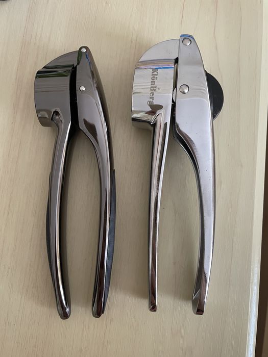 Часникодавка