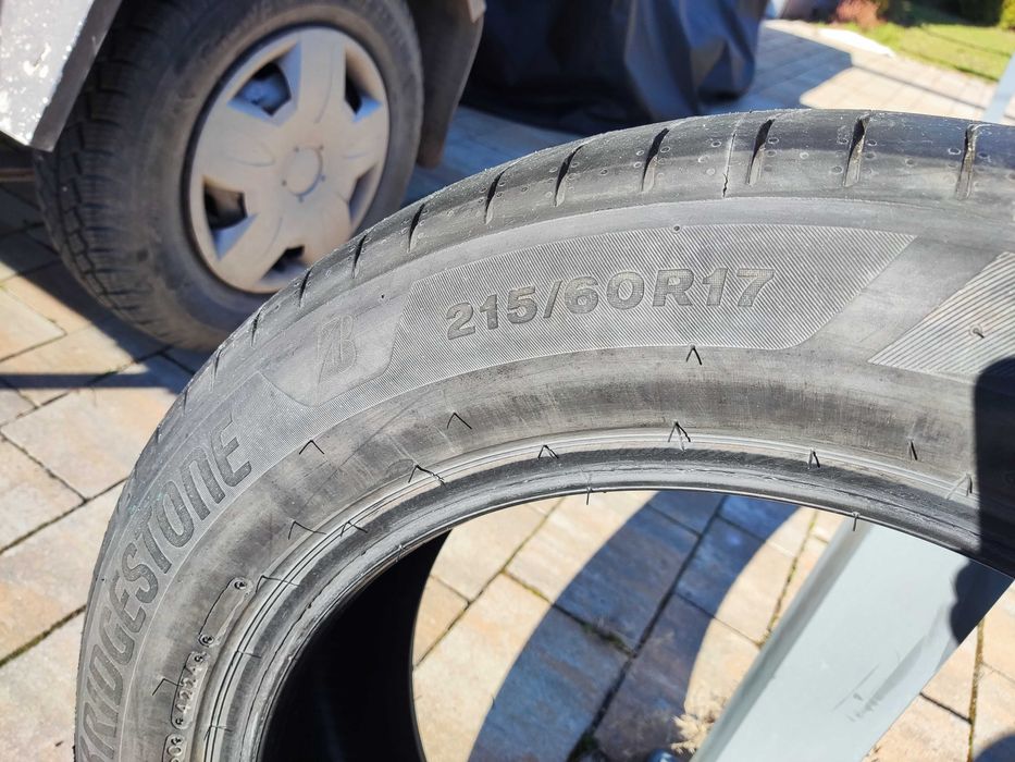 Komplet opon letnich Bridgestone Turanza 215/60/17