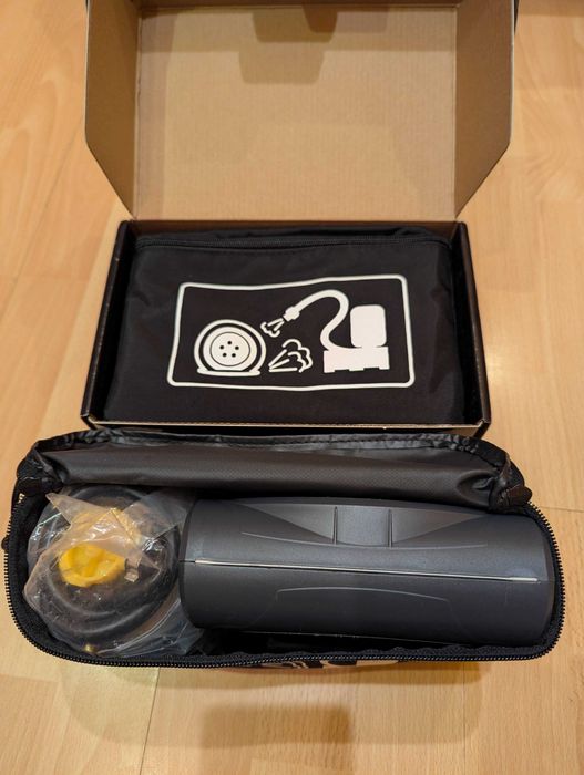 Компресор насос для підкачування шин Continental ContiMobilityKit