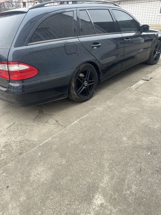 Продам Мерседес w211