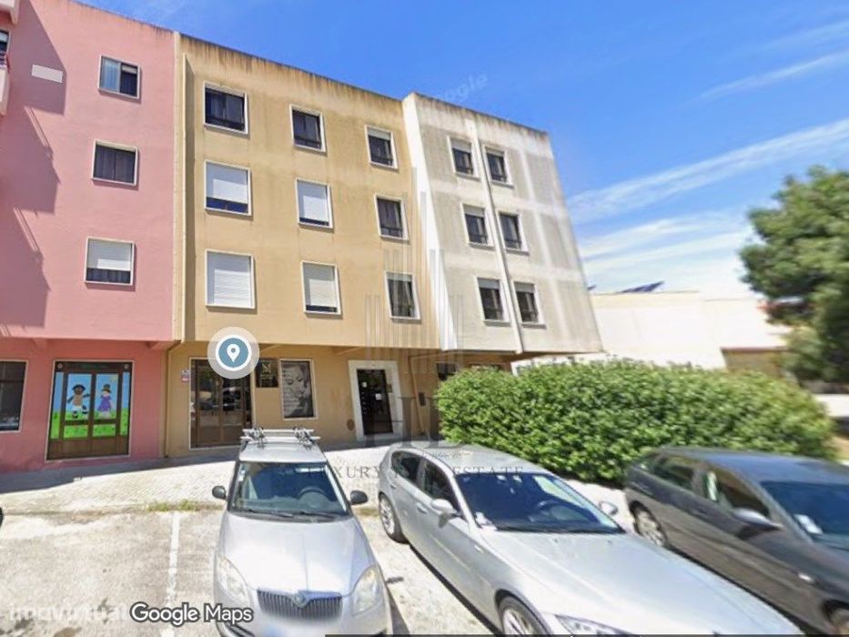 Apartamento T2 totalmente remodelado | São Carlos | Mem Martins — Algueirão-Mem Martins, Lisboa