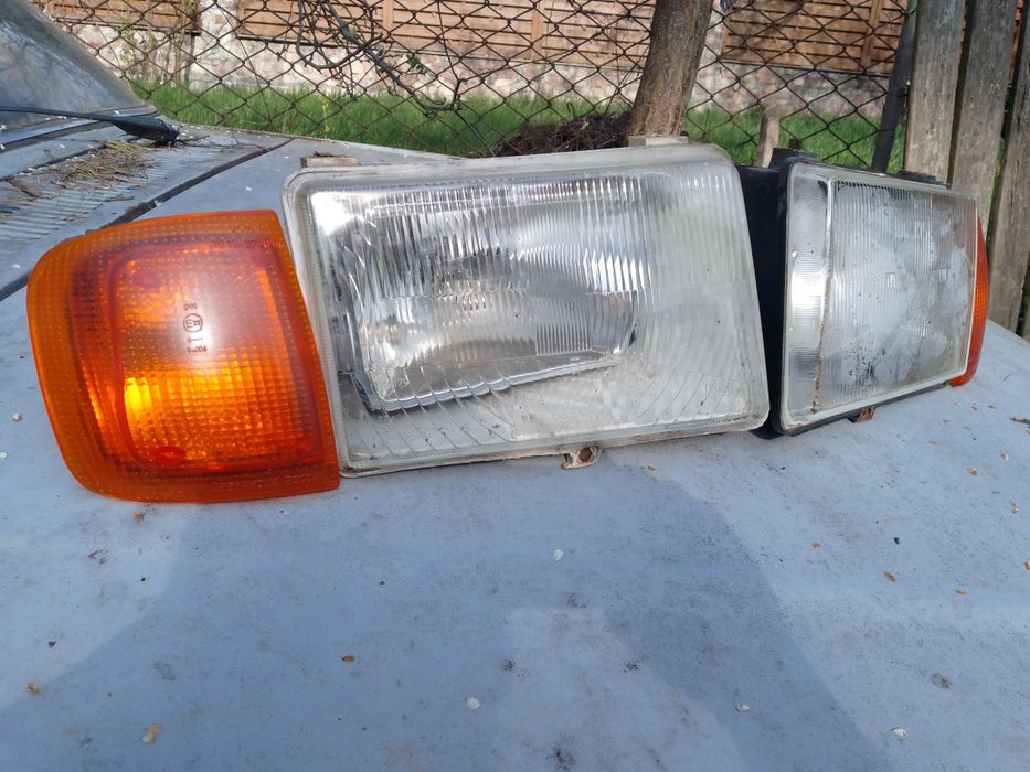 Продам фары с поворотниками
