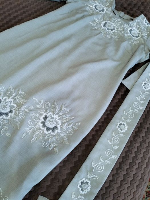 НОВЕ. Вишите плаття бісером,