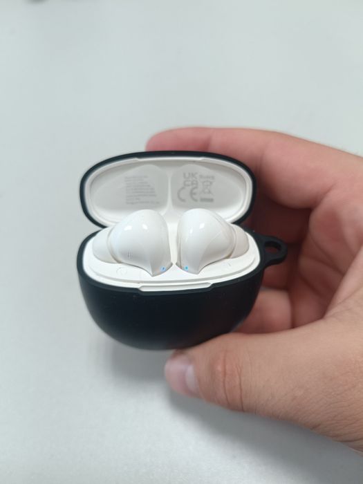 Бездротові навушники