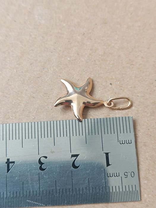 Подвеска из золота