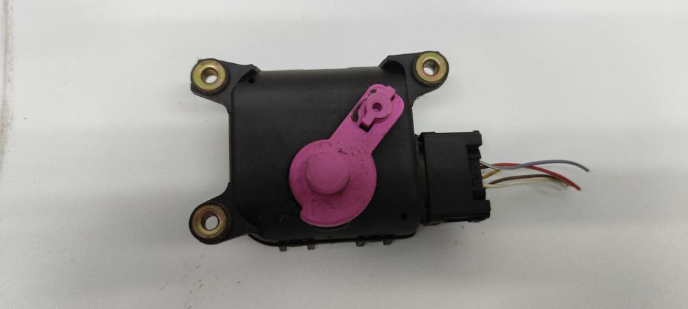 Audi A3 8L Silniczek Nagrzewnicy