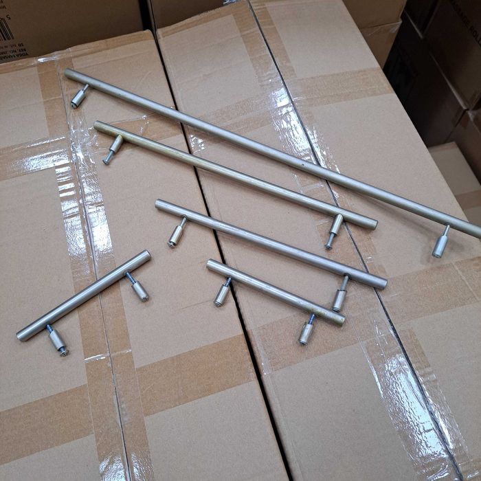 Fronty kuchenne ,zawiasy uchwyty i  blat kuchenny