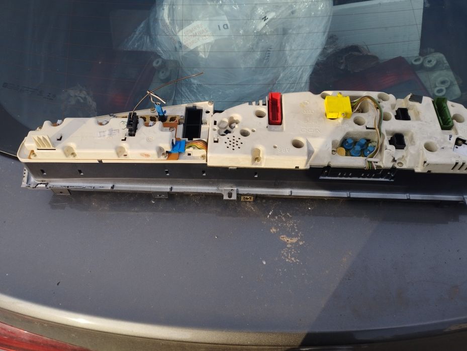 Audi A6 C4  4a919 zegary 033HH