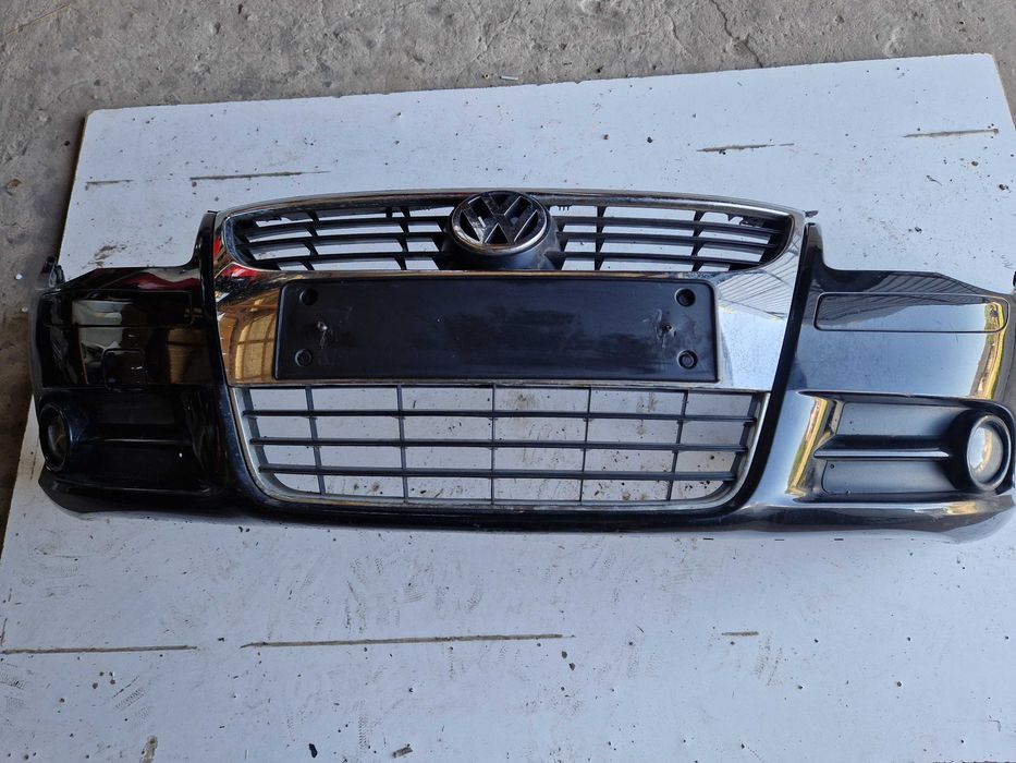 [174] Zderzak przód Volkswagen EOS 2008r