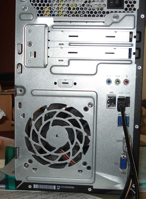 Mini torre HP 460-p000np + Monitor Huawei AD80HW