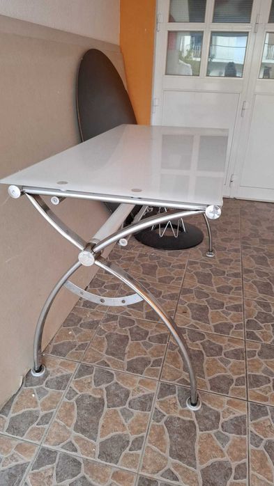 Mesa para escritorio ou sala