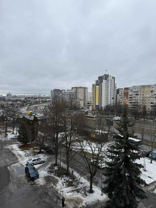 Продаж 3-кімнатної квартири на Сихові просп. Червоної Калини (Шувар)