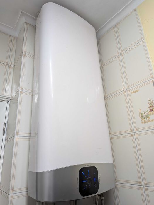 Termo acumulador Ariston 100L cilindro