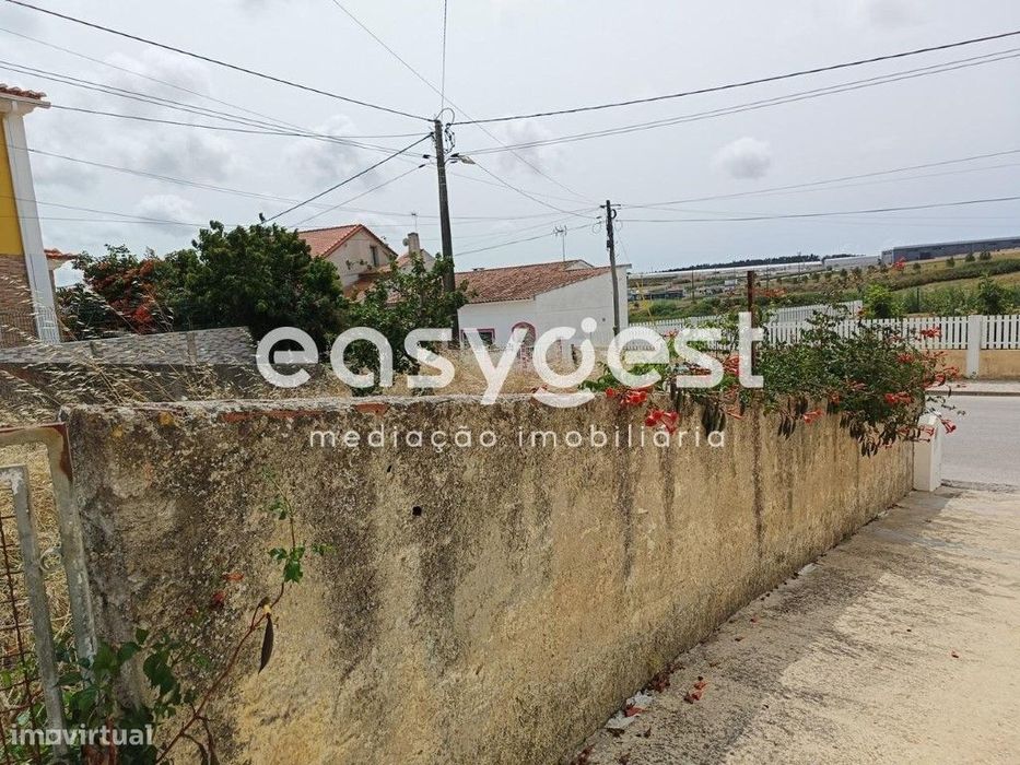 Terreno Urbano com projeto pré aprovado para construir Moradia T2