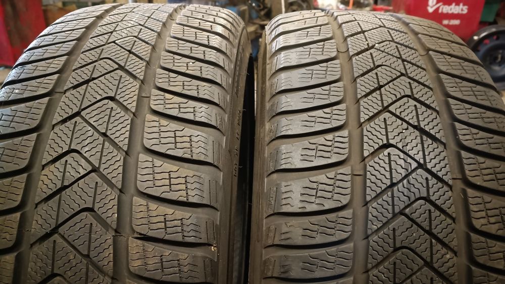 235.40.19 Pirelli Winter sottozero 3  22/23 rok opony używane topczewski team