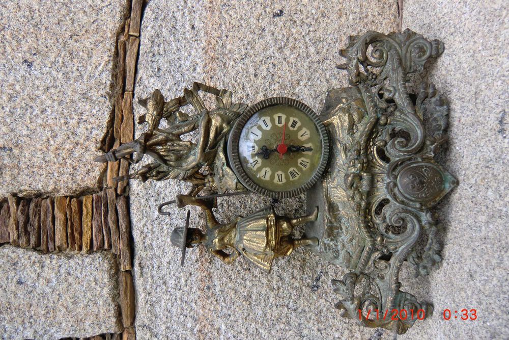 Relógio de Mesa Antigo em Bronze — Figura Feminina — Séc. XIX/XX