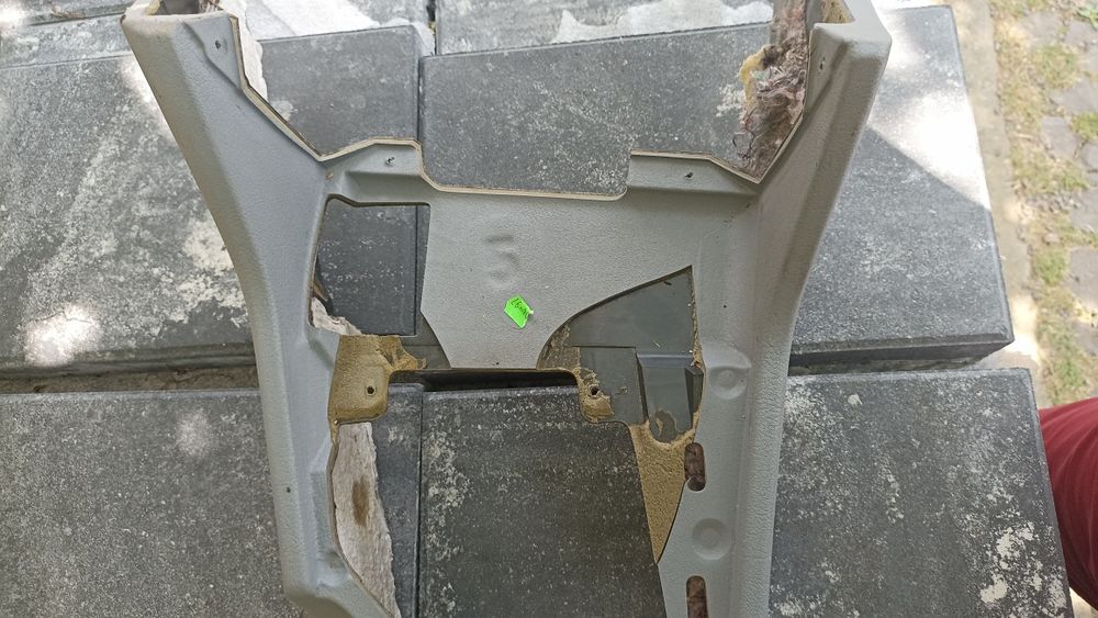 Борода в салон БМВ е39 кожа