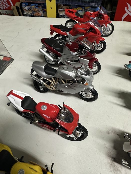 Motos escala 1.18